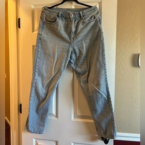 American Eagle Strigid Light Wash Jeans